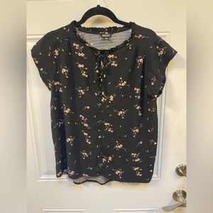 Buffalo David Bitton Black Floral Blouse Short Sleeve Top